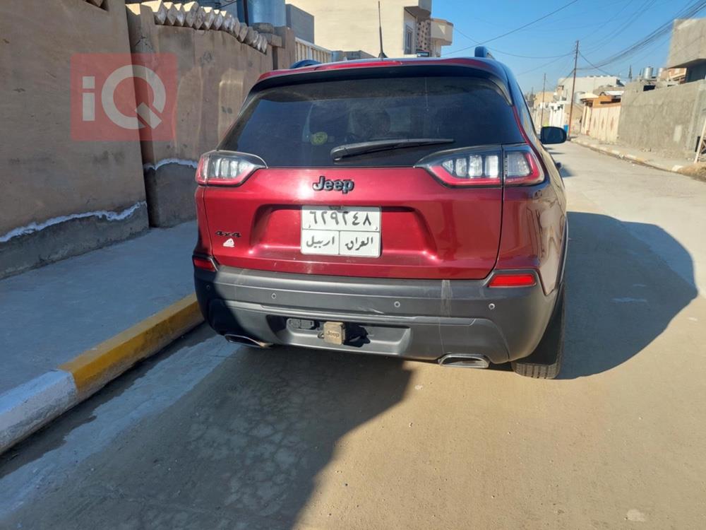 جیپ شیرۆکی
